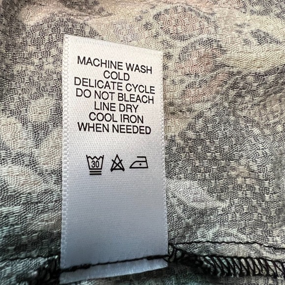 Michael Stars Women’s 2X Alexei Paisley BowTie Blouse Long Sleeve Rayon SFDPF82X - Picture 8 of 8